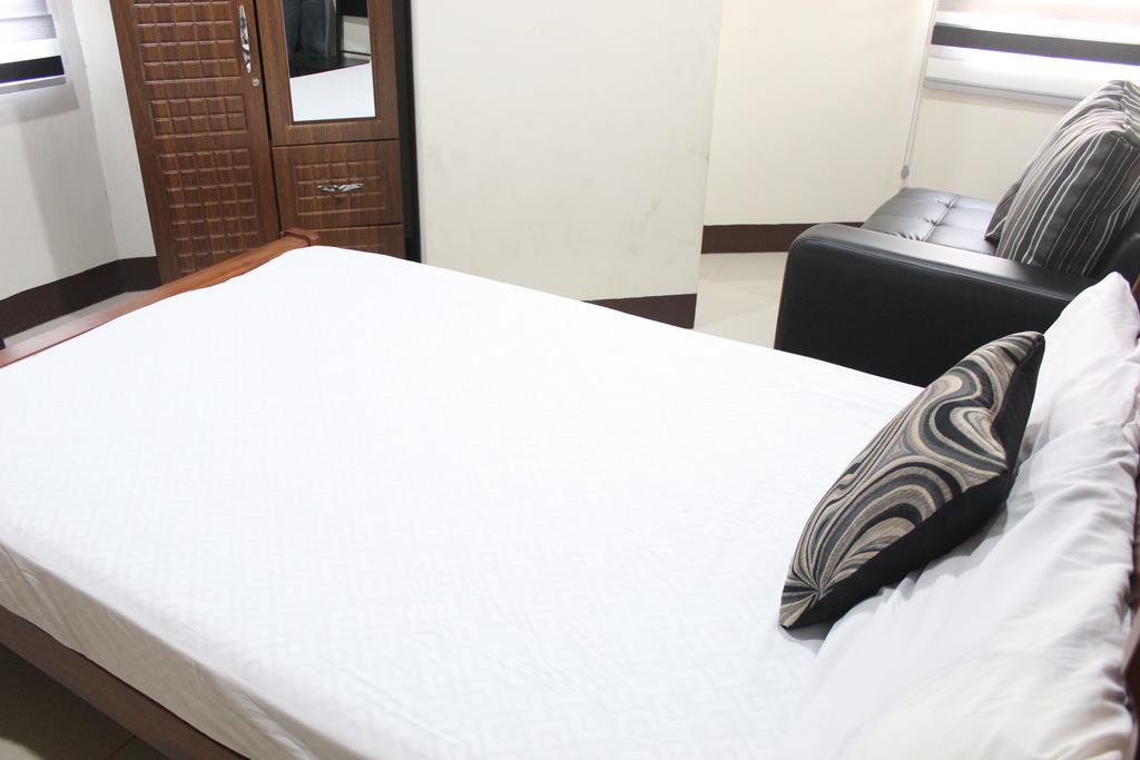 Feel Great Stay Condotels - San Marino Cebu Stadt Exterior foto