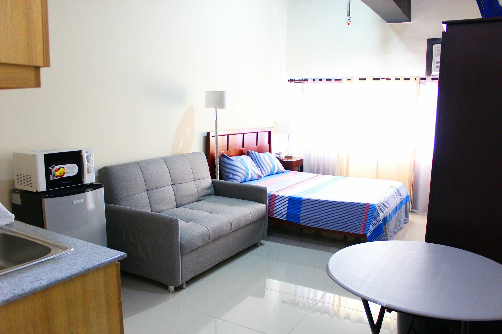 Feel Great Stay Condotels - San Marino Cebu Stadt Exterior foto