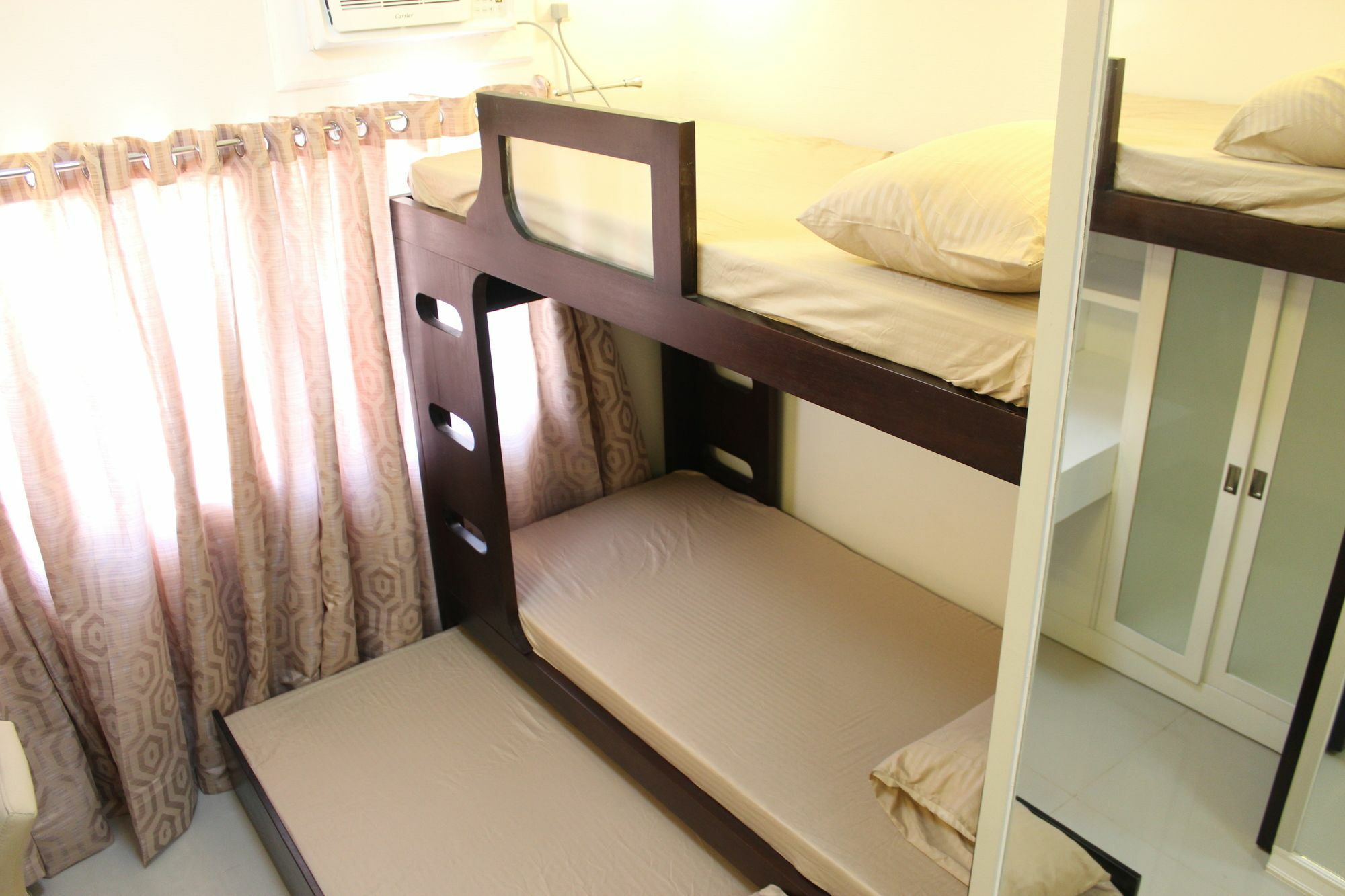 Feel Great Stay Condotels - San Marino Cebu Stadt Exterior foto