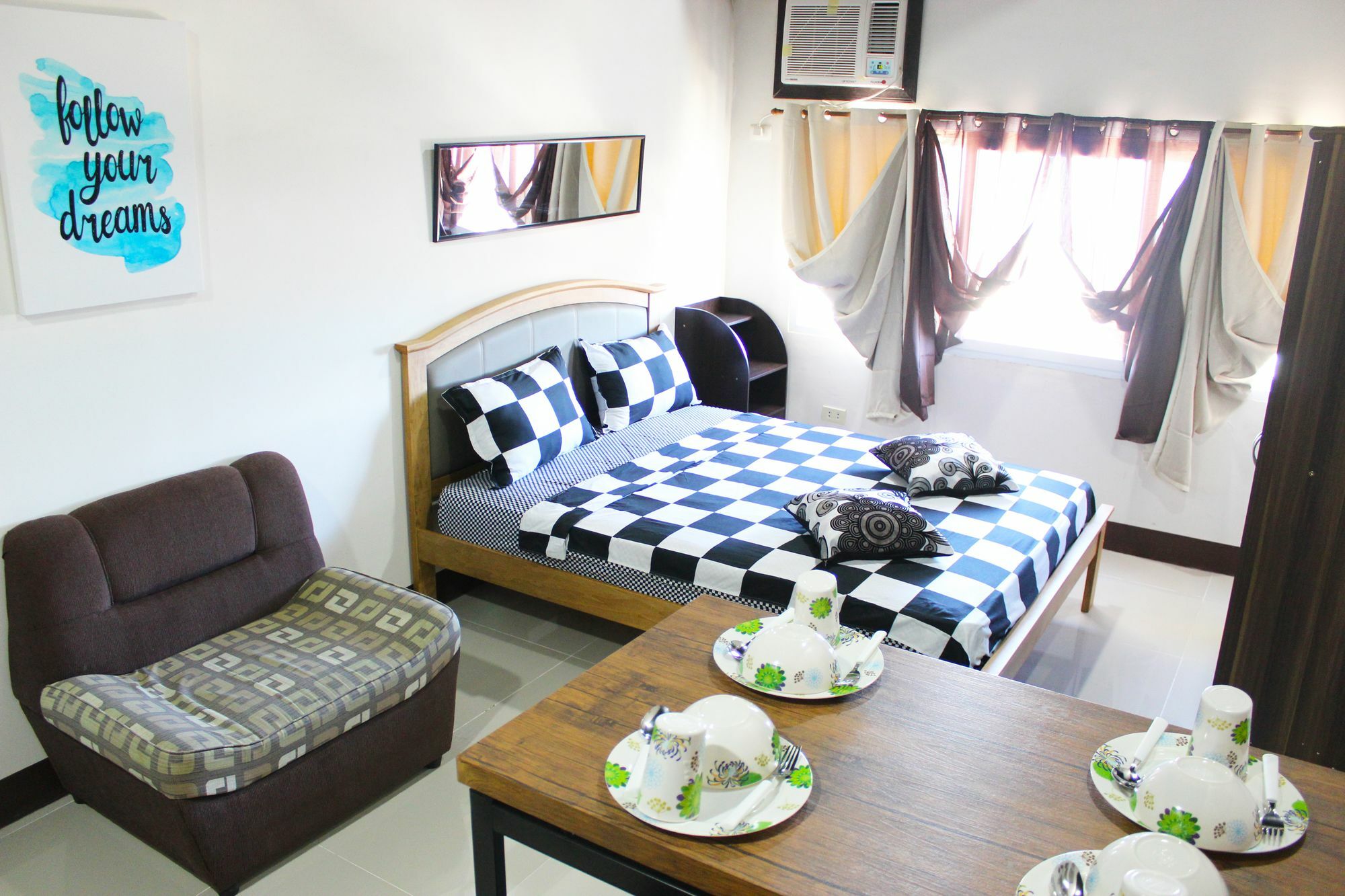 Feel Great Stay Condotels - San Marino Cebu Stadt Exterior foto
